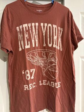 Goodfellow & Co Men's Rust Graphic New York '87 Tee
